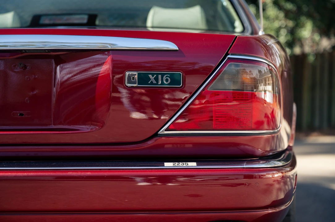 1995 Jaguar X300 XJ - Image 18 of 31