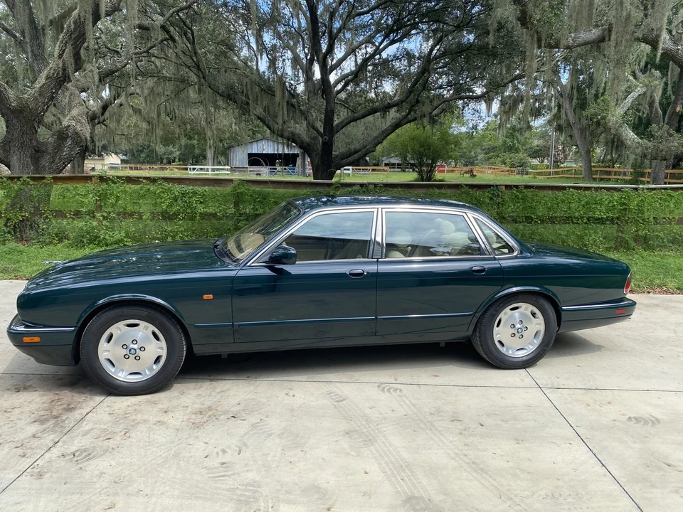 1995 Jaguar X300 XJ - Image 8 of 31