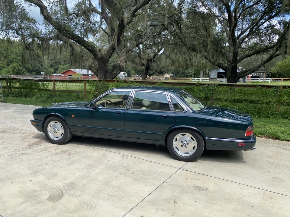 1995 Jaguar X300 XJ - Image 10 of 31