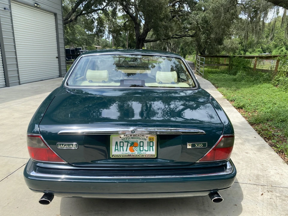 1995 Jaguar X300 XJ - Image 16 of 31