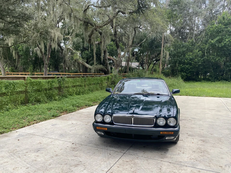 1995 Jaguar X300 XJ - Image 2 of 31