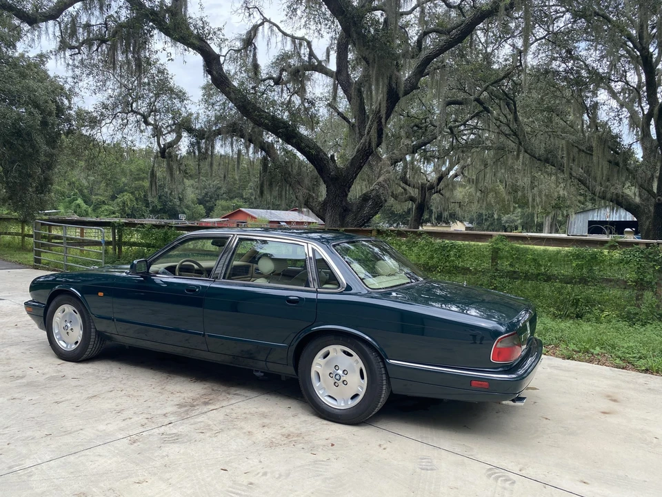 1995 Jaguar X300 XJ - Image 11 of 31