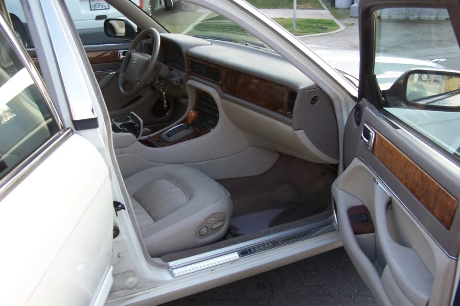 1995 Jaguar X300 XJ - Image 3 of 10