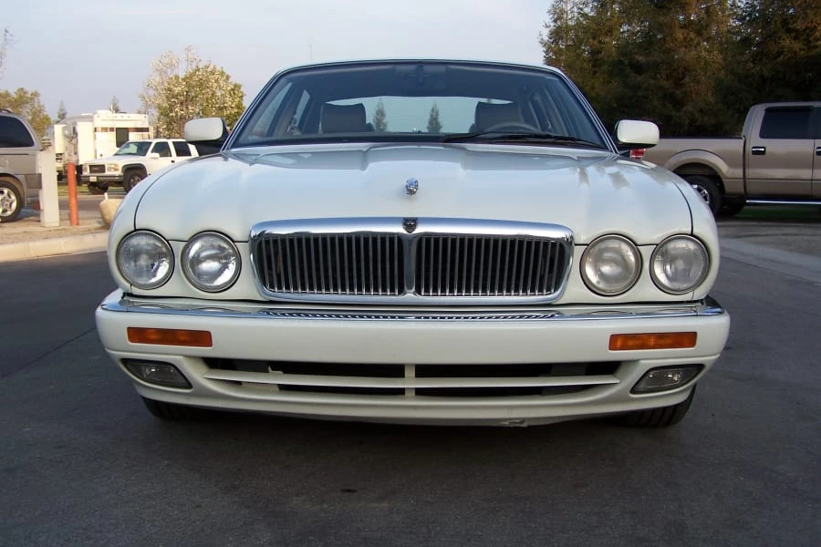 1995 Jaguar X300 XJ - Image 9 of 10