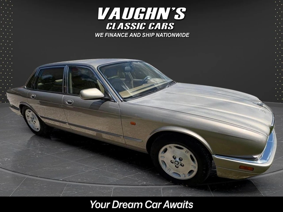 1995 Jaguar X300 XJ - Image 7 of 30