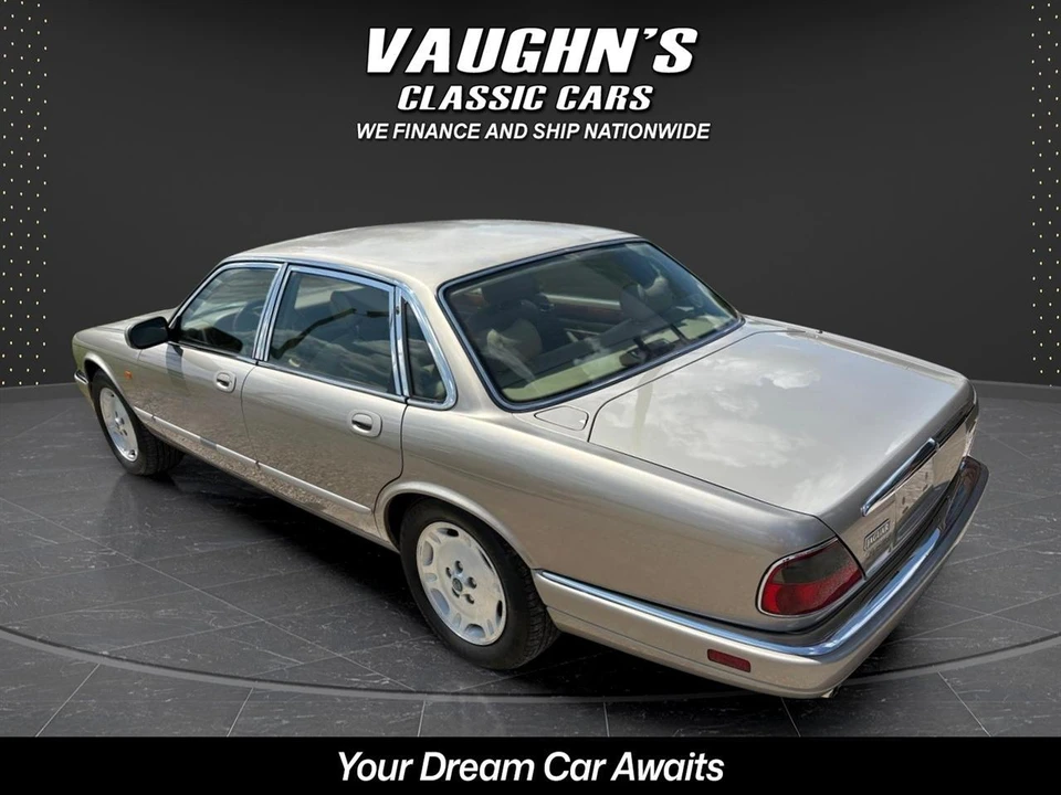 1995 Jaguar X300 XJ - Image 5 of 30