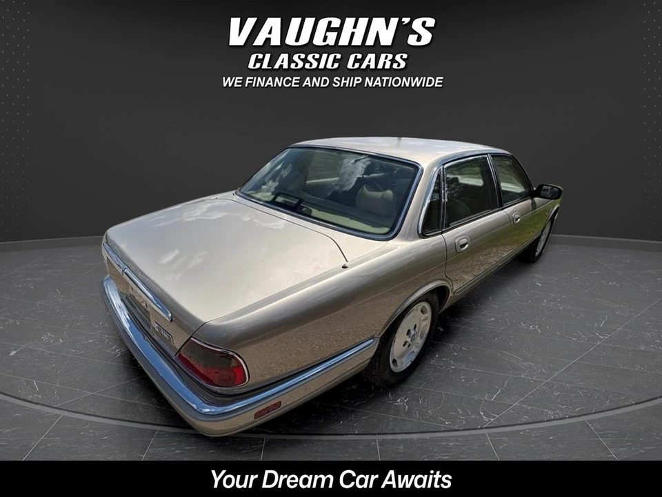 1995 Jaguar X300 XJ - Image 10 of 30
