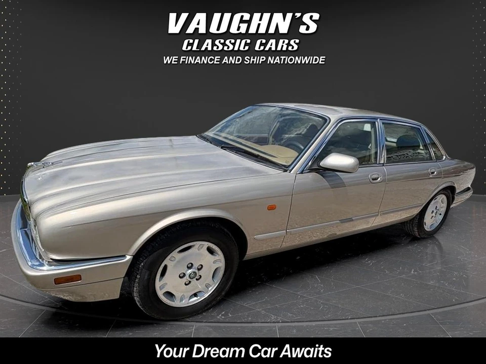 1995 Jaguar X300 XJ - Image 9 of 30