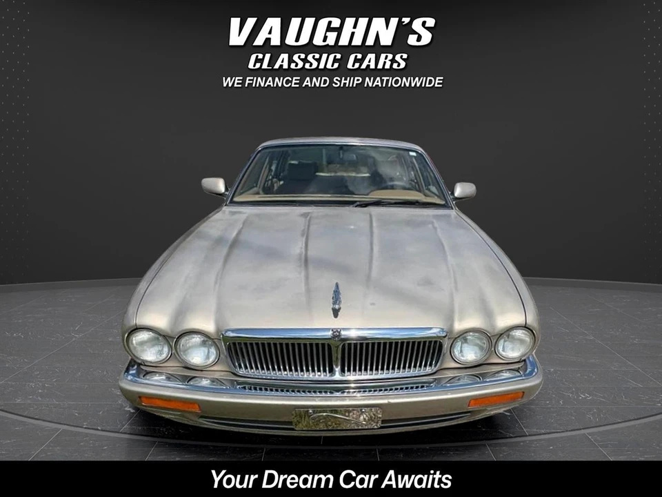 1995 Jaguar X300 XJ - Image 4 of 30