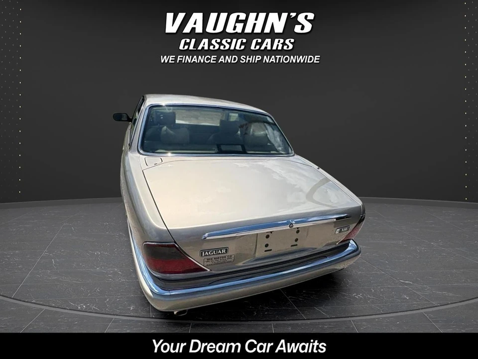 1995 Jaguar X300 XJ - Image 12 of 30