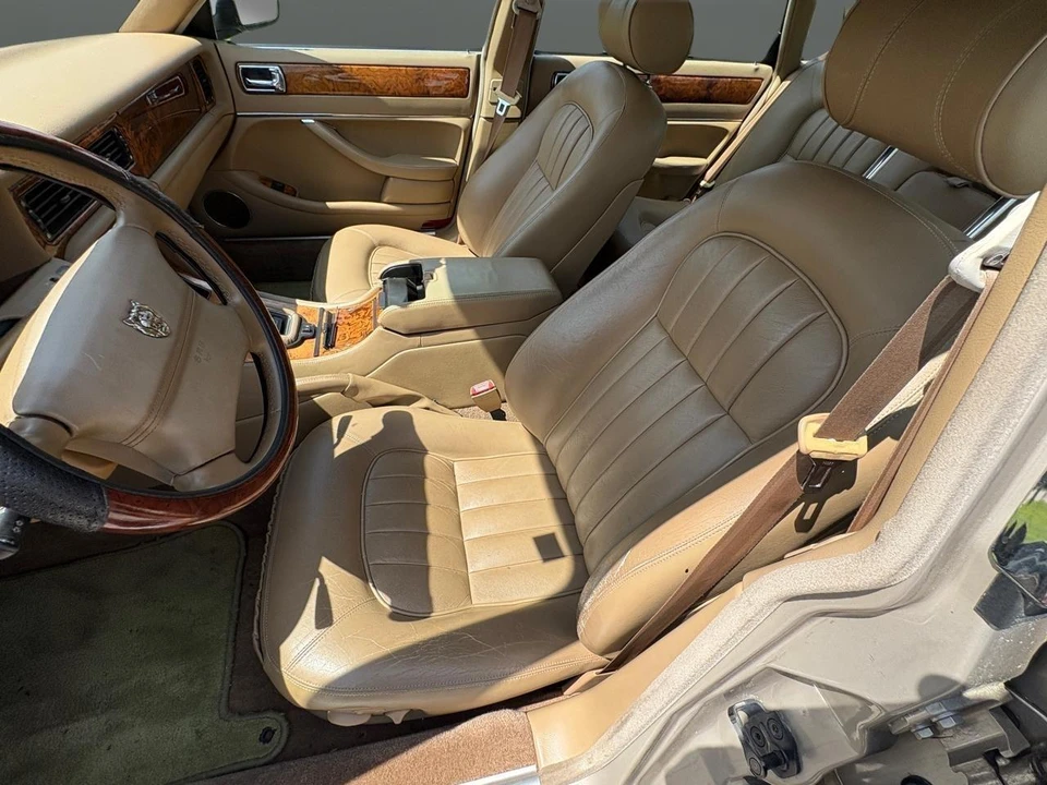1995 Jaguar X300 XJ - Image 22 of 30