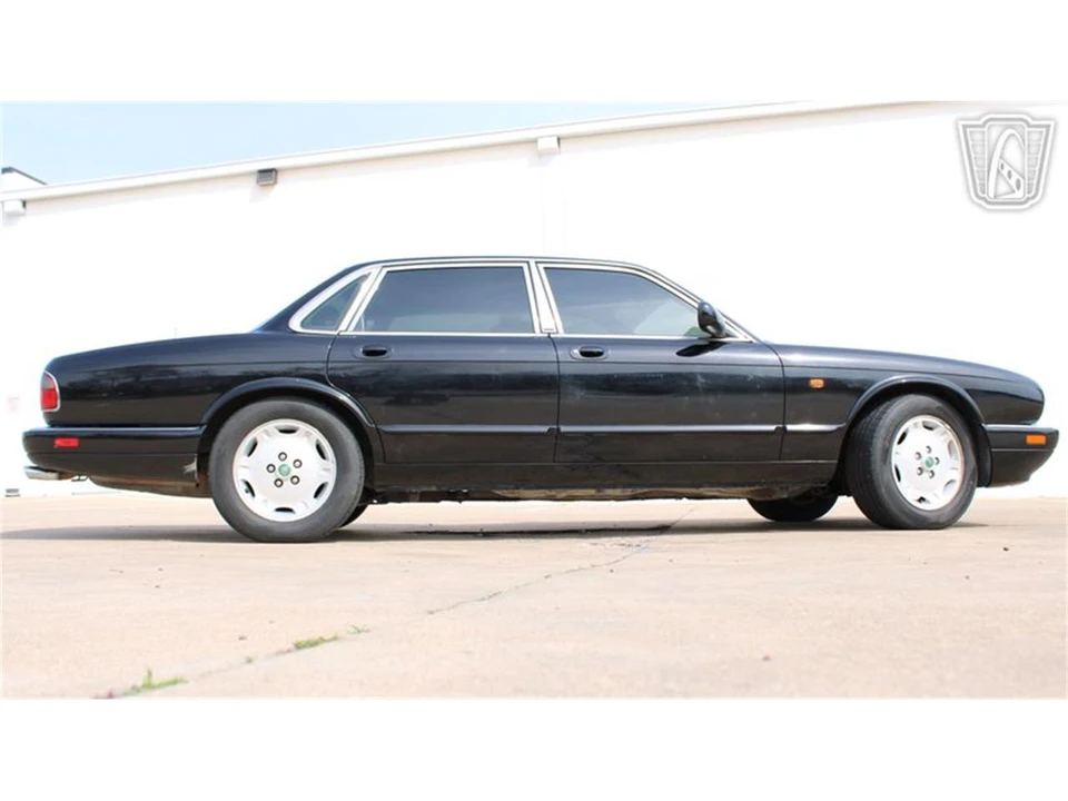 1995 Jaguar X300 XJ - Image 31 of 31