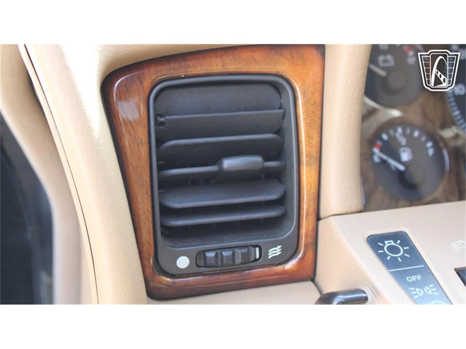1995 Jaguar X300 XJ - Image 11 of 31