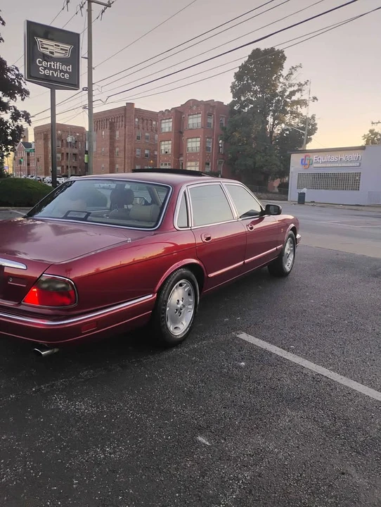 1995 Jaguar X300 XJ - Image 5 of 10