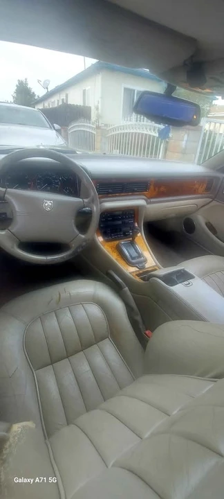 1995 Jaguar X300 XJ - Image 2 of 12