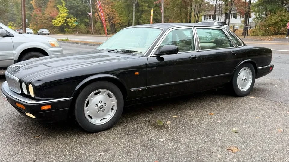 1995 Jaguar X300 XJ - Image 4 of 18