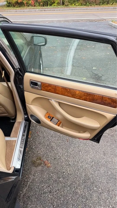 1995 Jaguar X300 XJ - Image 9 of 18