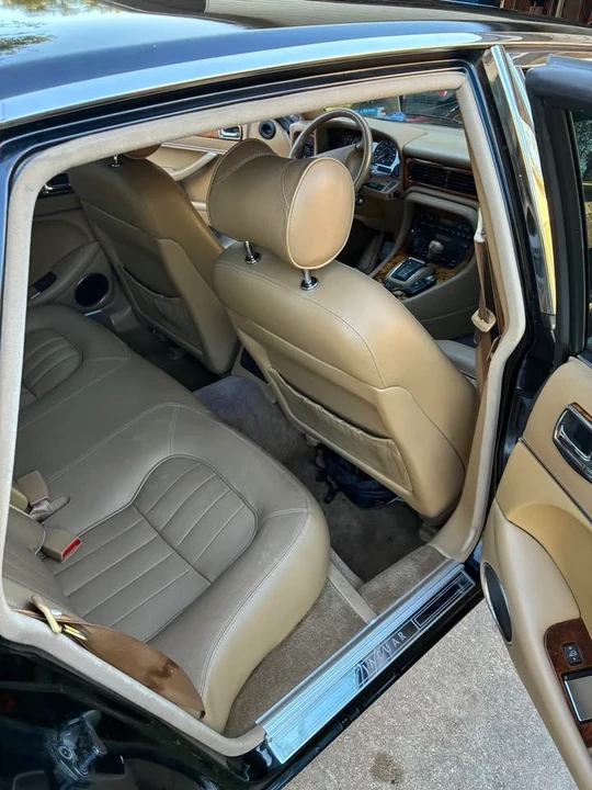 1995 Jaguar X300 XJ - Image 9 of 11