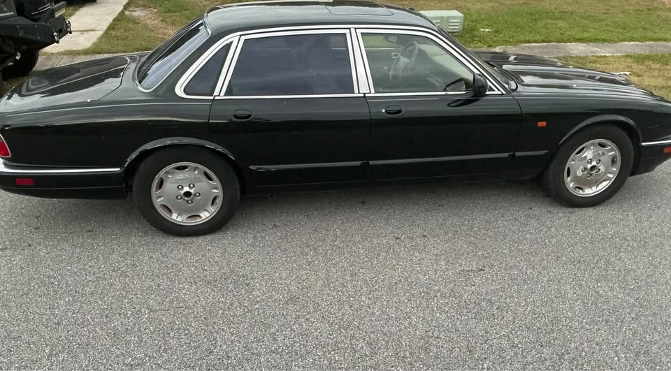 1995 Jaguar X300 XJ - Image 5 of 8
