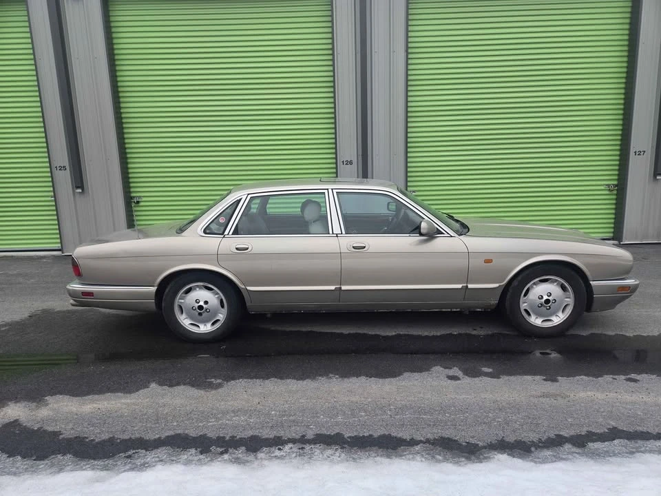 1995 Jaguar X300 XJ - Image 4 of 20