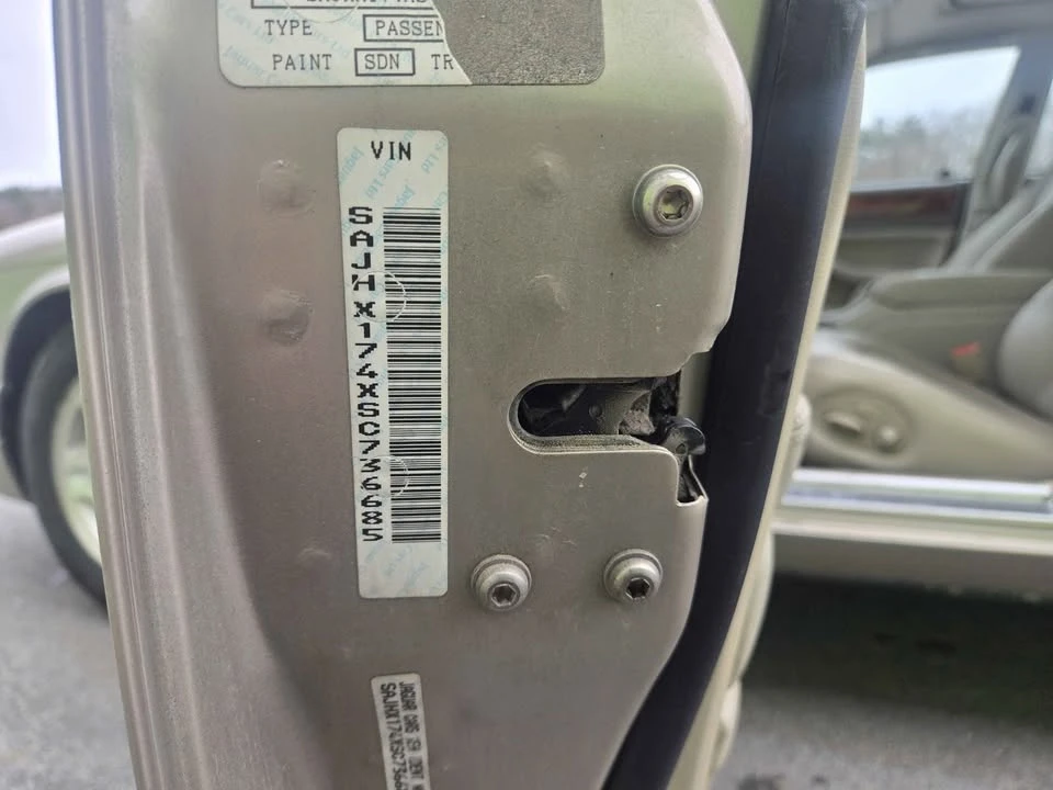 1995 Jaguar X300 XJ - Image 11 of 20