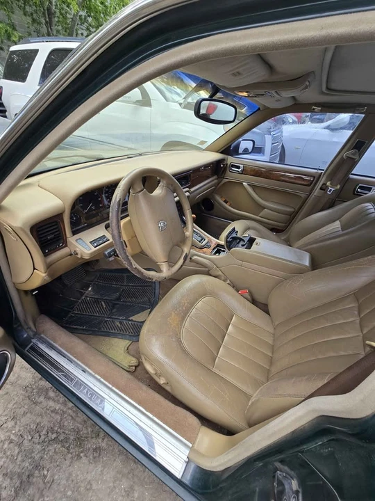 1995 Jaguar X300 XJ - Image 3 of 9