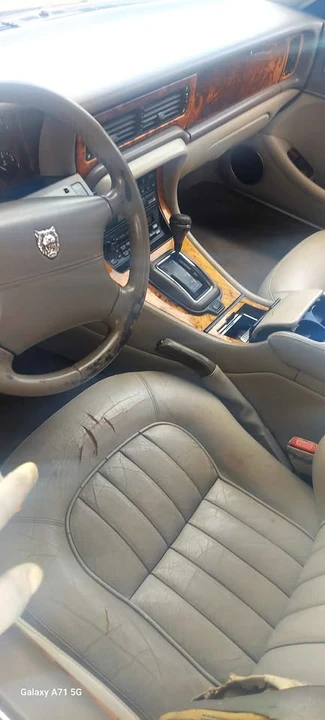 1995 Jaguar X300 XJ - Image 4 of 12