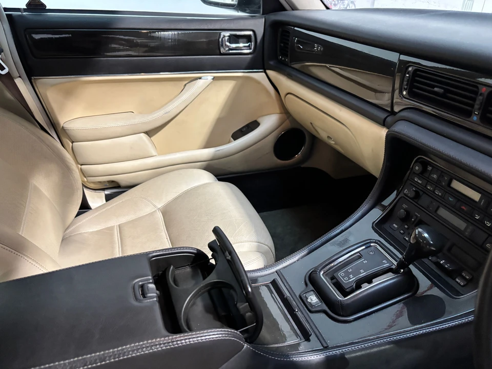 1995 Jaguar X300 XJ - Image 9 of 31