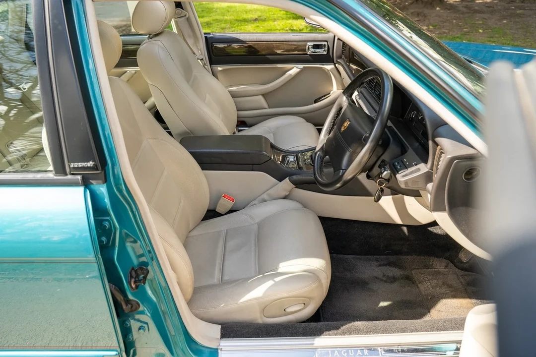 1995 Jaguar X300 XJ - Image 5 of 30