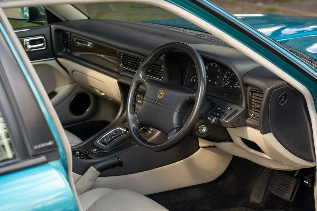 1995 Jaguar X300 XJ - Image 18 of 31