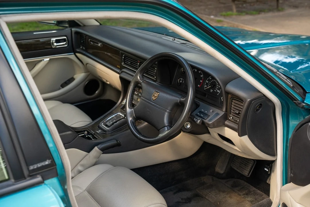 1995 Jaguar X300 XJ - Image 17 of 31