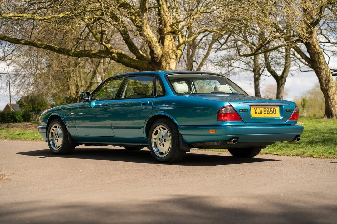 1995 Jaguar X300 XJ - Image 9 of 31
