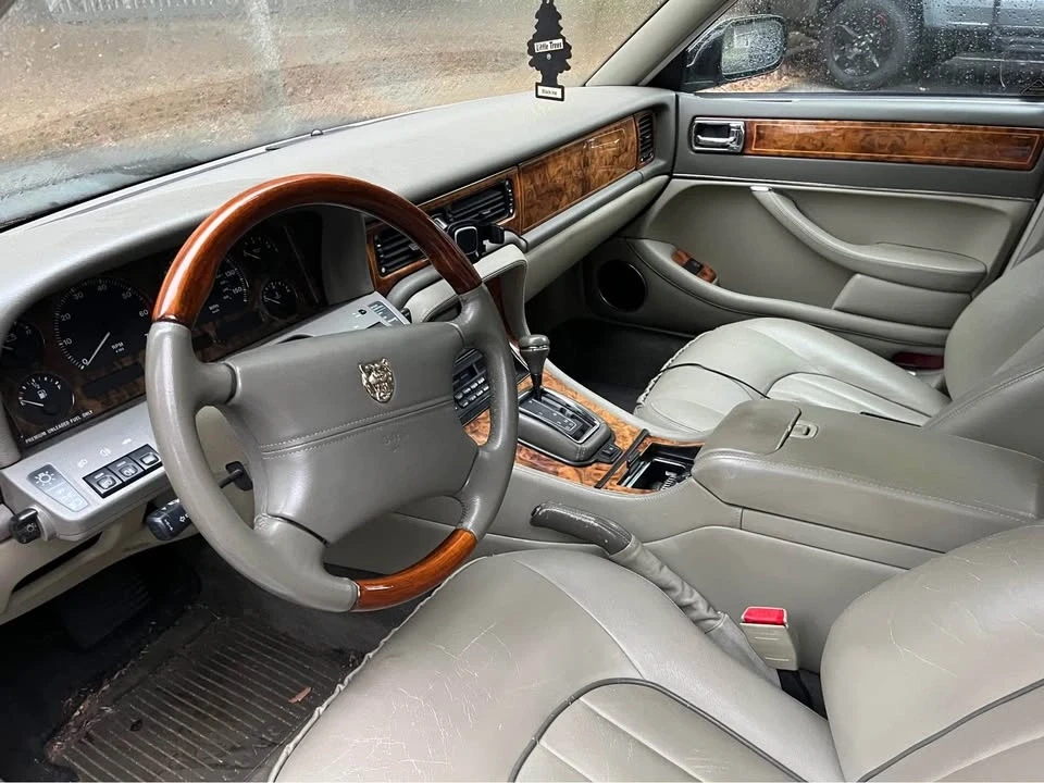 1995 Jaguar X300 XJ - Image 8 of 9