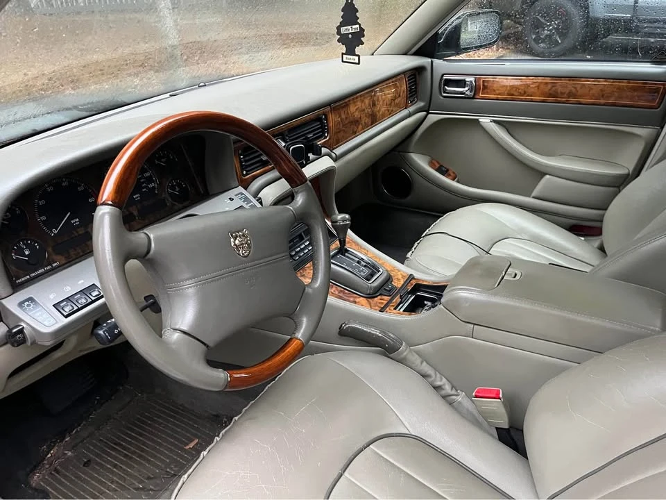 1995 Jaguar X300 XJ - Image 8 of 9