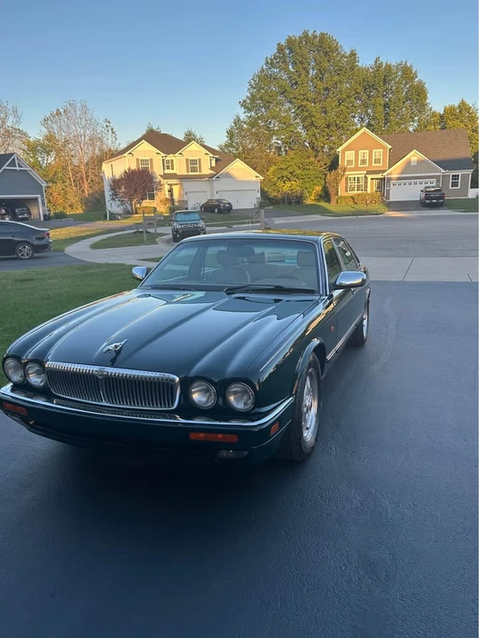 1995 Jaguar X300 XJ - Image 2 of 13