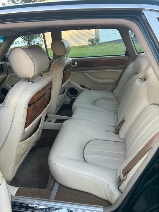 1995 Jaguar X300 XJ - Image 8 of 13
