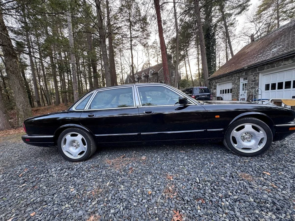 1995 Jaguar X306 XJR - Image 17 of 22