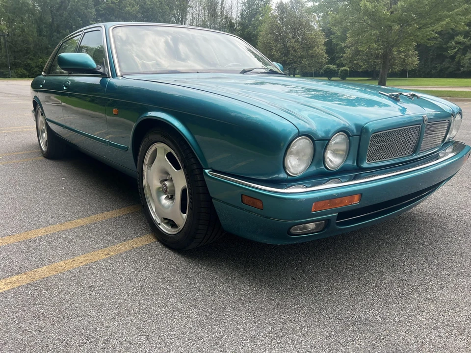 1995 Jaguar X306 XJR - Image 8 of 31