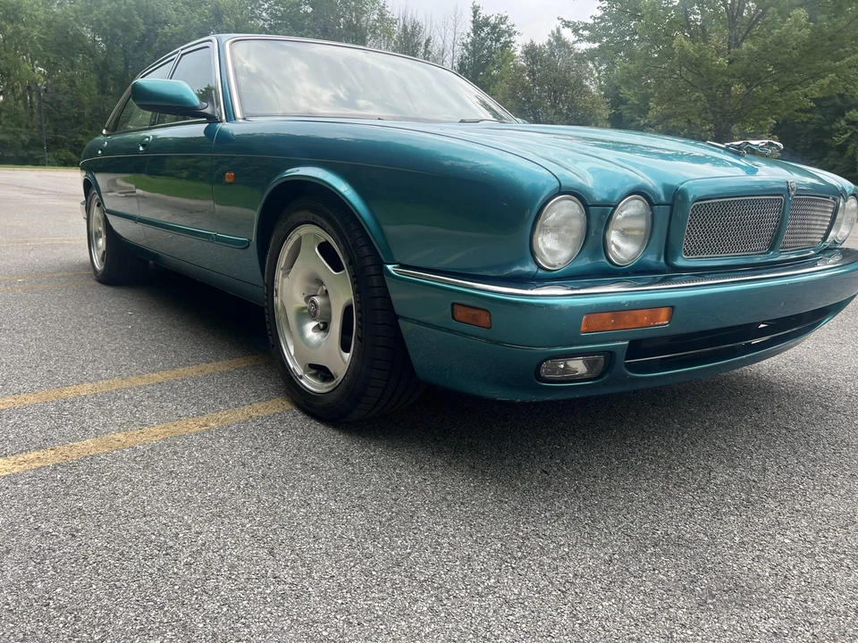 1995 Jaguar X306 XJR - Image 9 of 31
