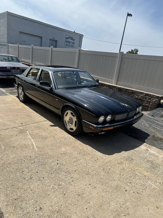 1995 Jaguar X306 XJR - Image 2 of 15
