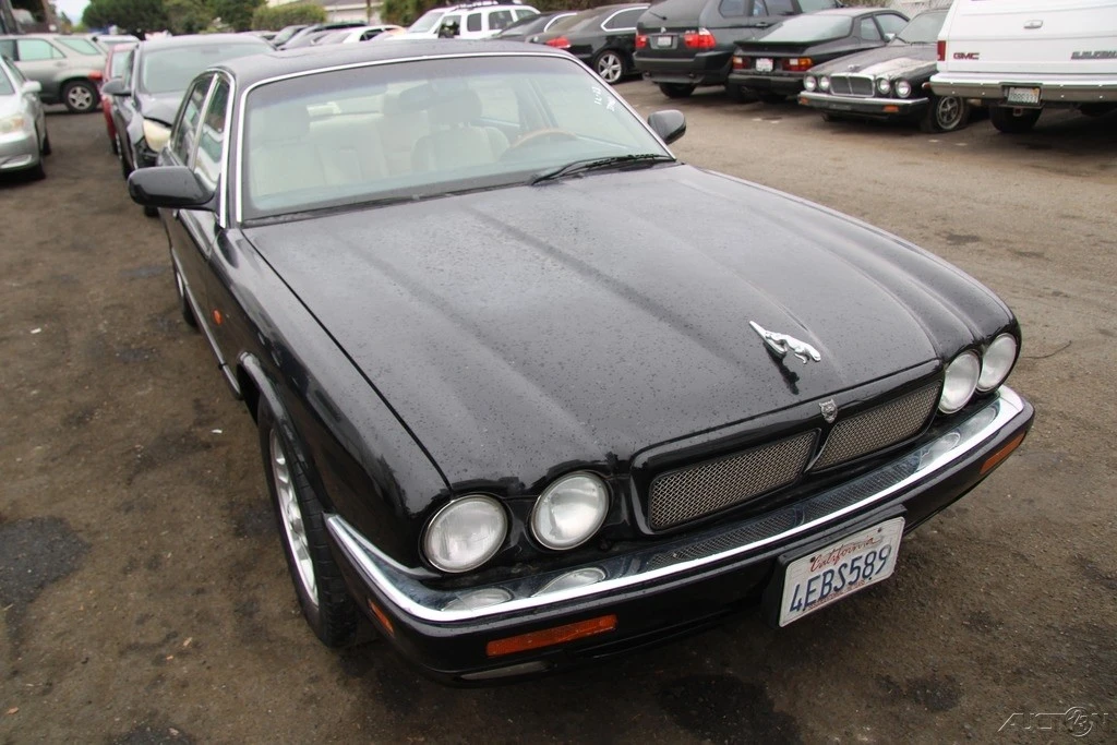 1995 Jaguar X306 XJR - Image 9 of 21