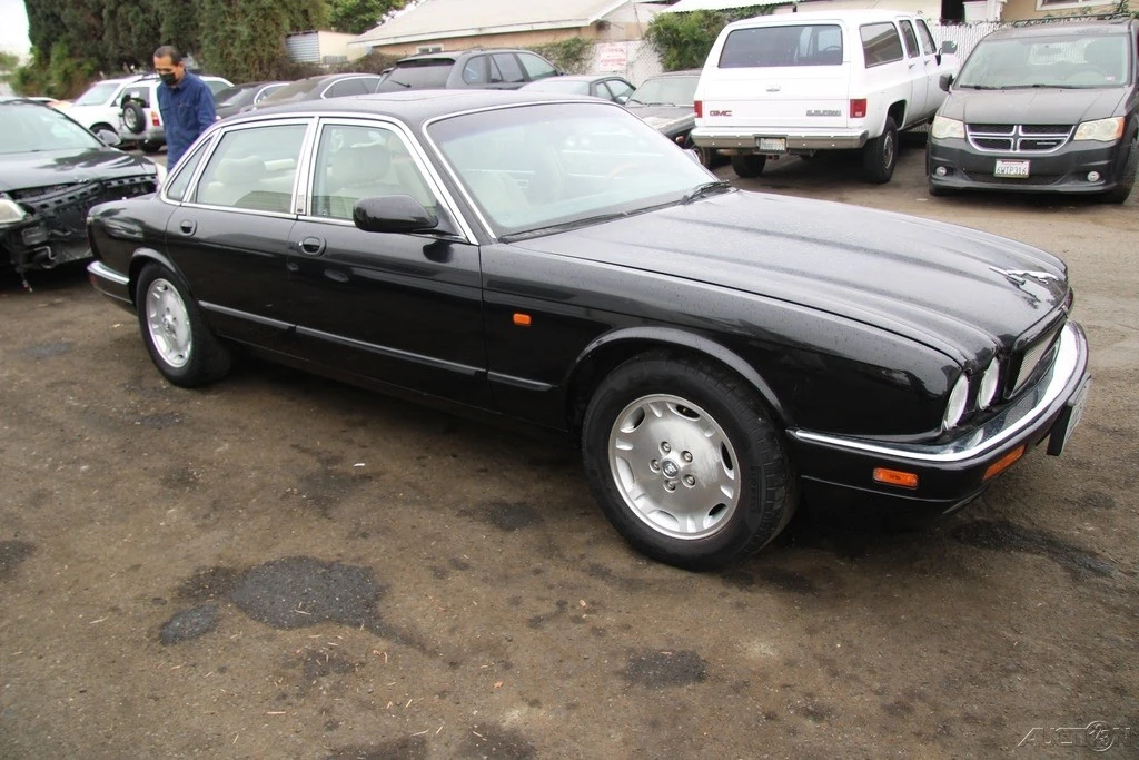 1995 Jaguar X306 XJR - Image 7 of 21