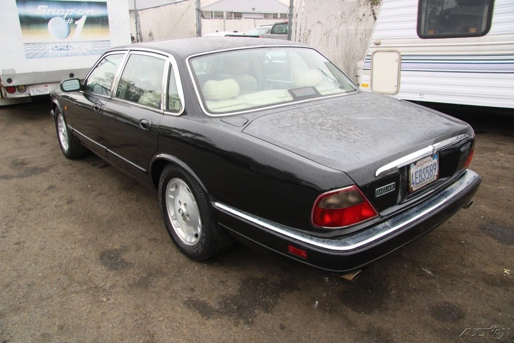 1995 Jaguar X306 XJR - Image 4 of 21