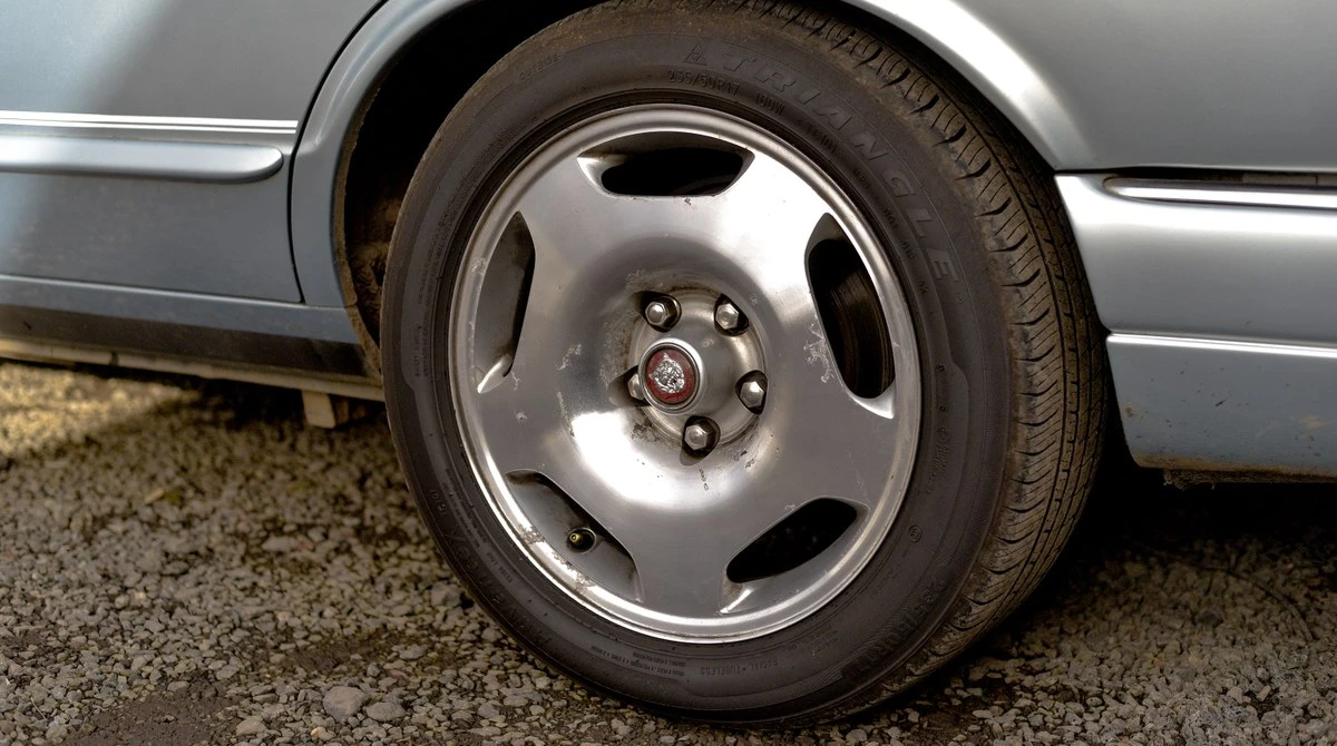 1994 Jaguar X306 XJR - Image 14 of 30