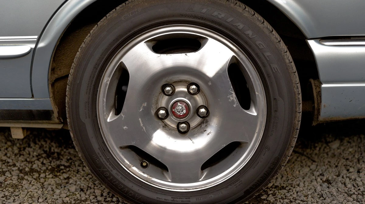 1994 Jaguar X306 XJR - Image 13 of 30