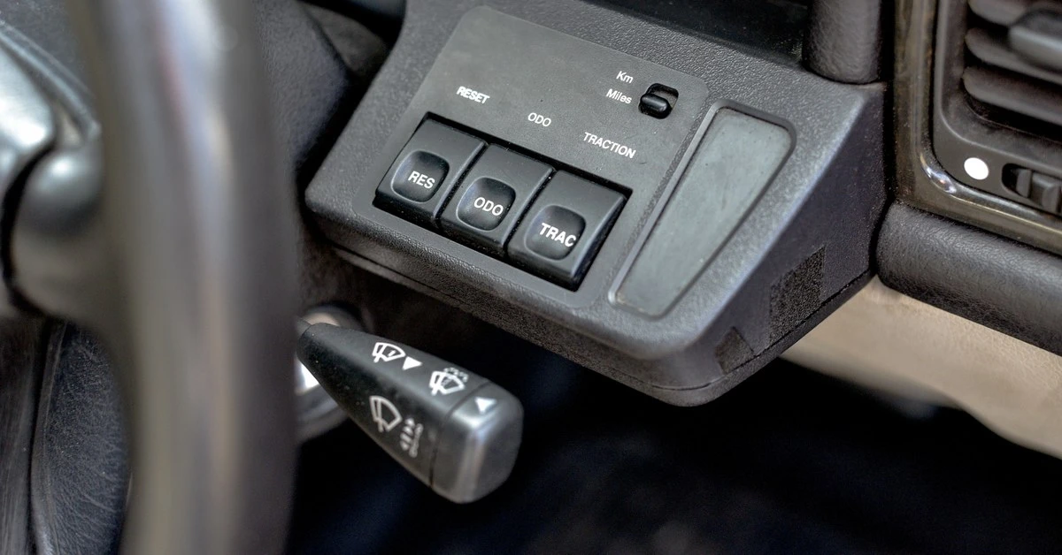 1994 Jaguar X306 XJR - Image 17 of 30