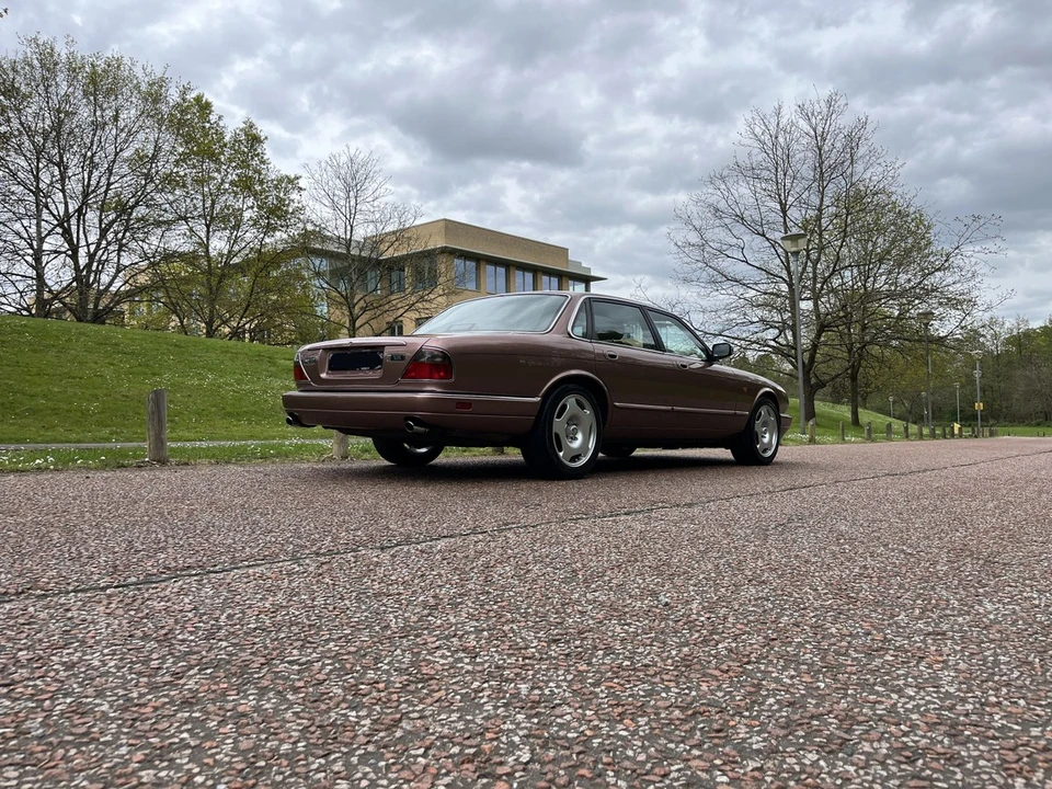 1995 Jaguar X306 XJR - Image 10 of 30