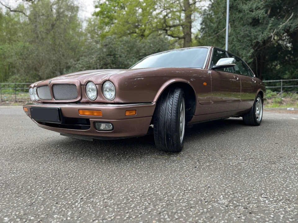 1995 Jaguar X306 XJR - Image 15 of 30