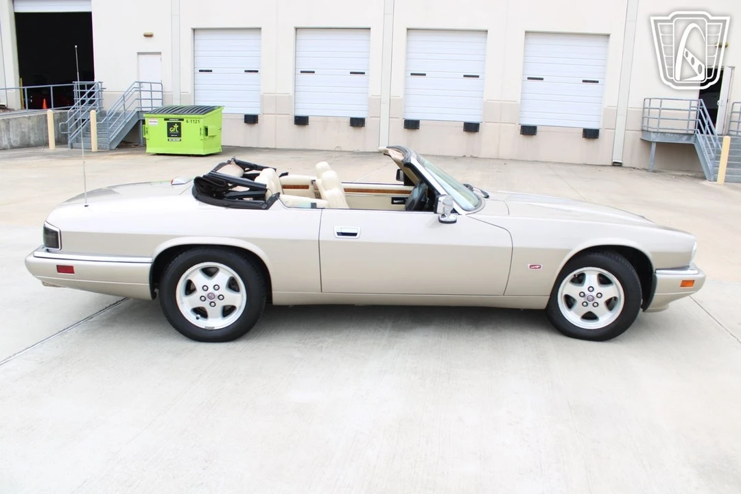 1995 Jaguar XJS - Image 5 of 12