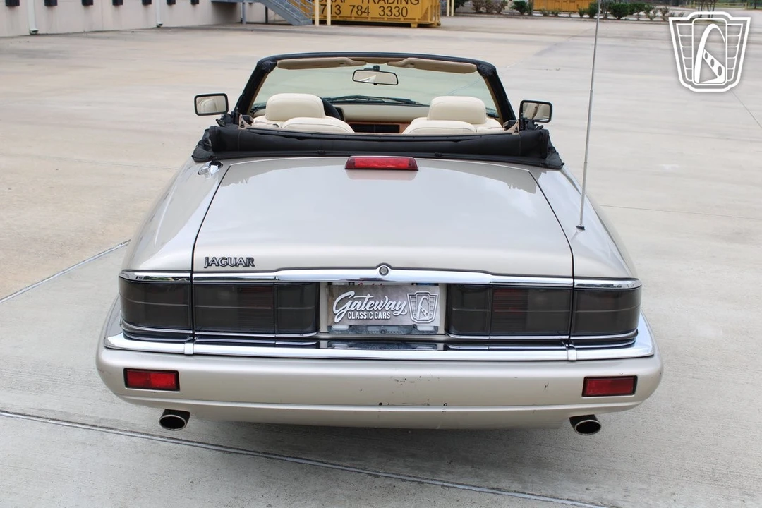 1995 Jaguar XJS - Image 4 of 12